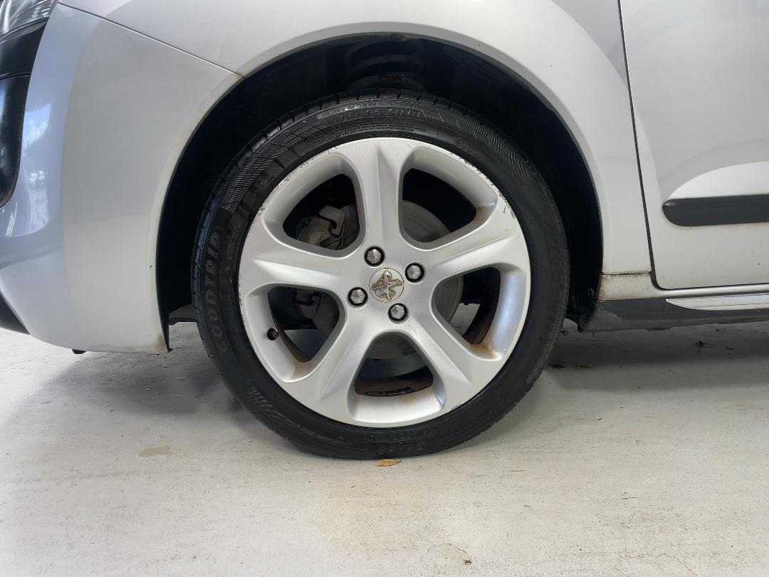 Photo '10' of Peugeot 3008 Photo '10' of Peugeot 3008