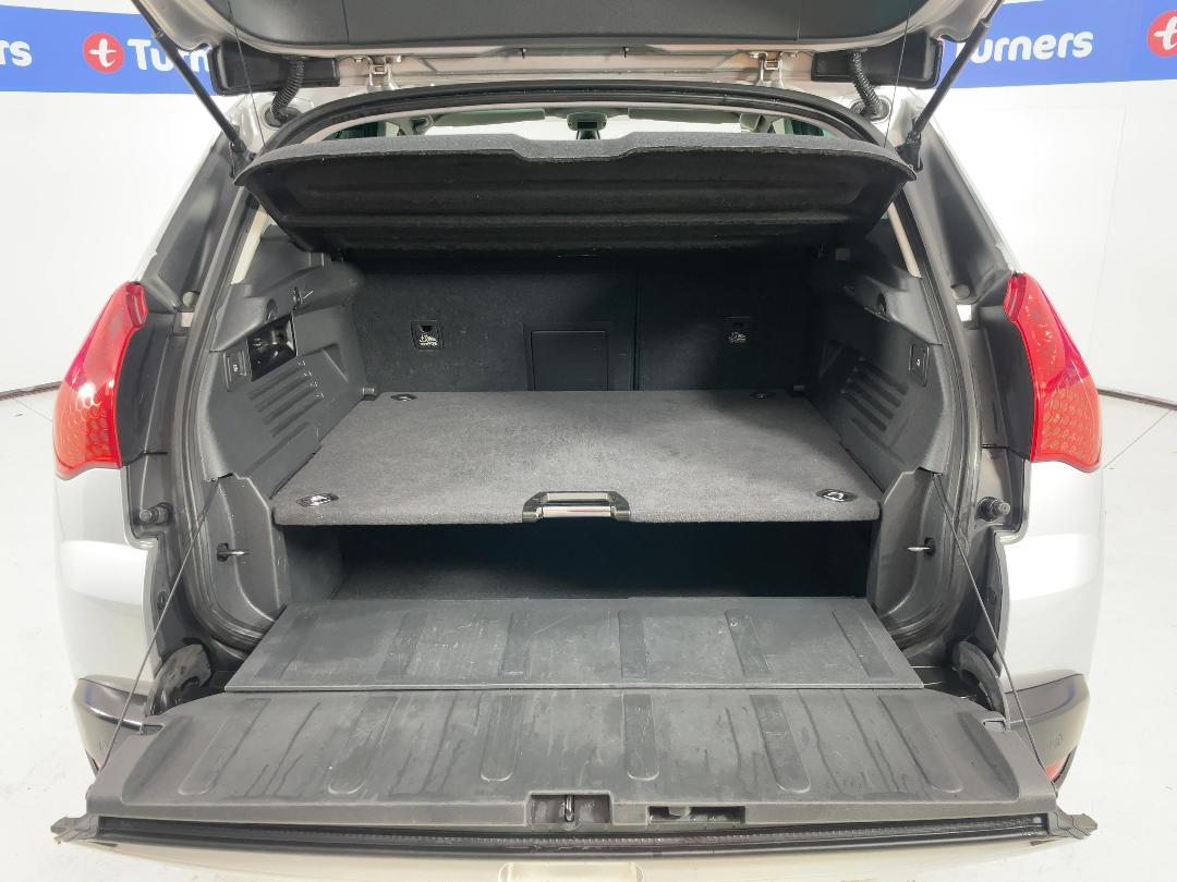 Photo '14' of Peugeot 3008 Photo '14' of Peugeot 3008