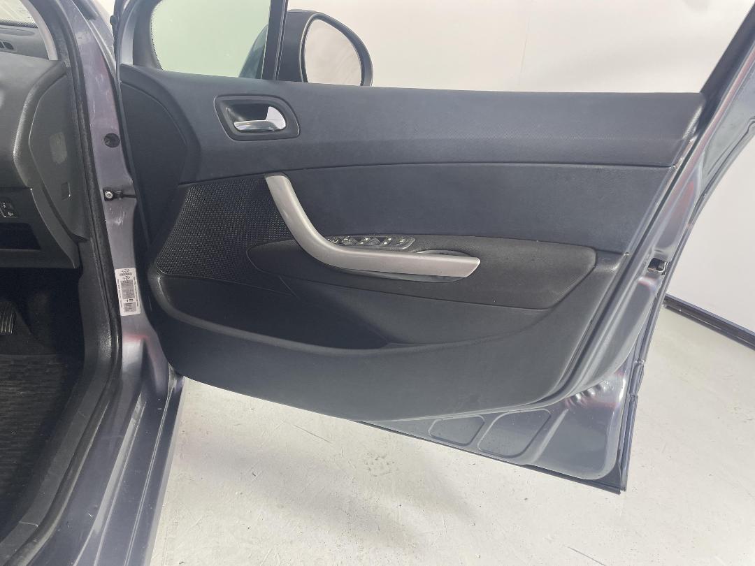 Photo '15' of Peugeot 308 Photo '15' of Peugeot 308