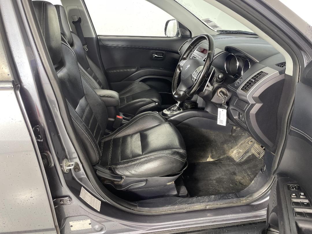 Photo '16' of Peugeot 4007 Photo '16' of Peugeot 4007