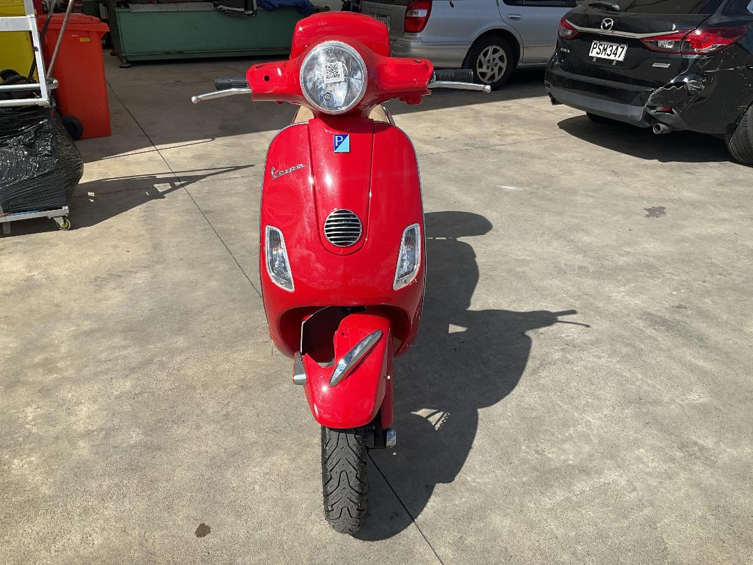 Photo '8' of Piaggio Vespa LX150 Photo '8' of Piaggio Vespa LX150