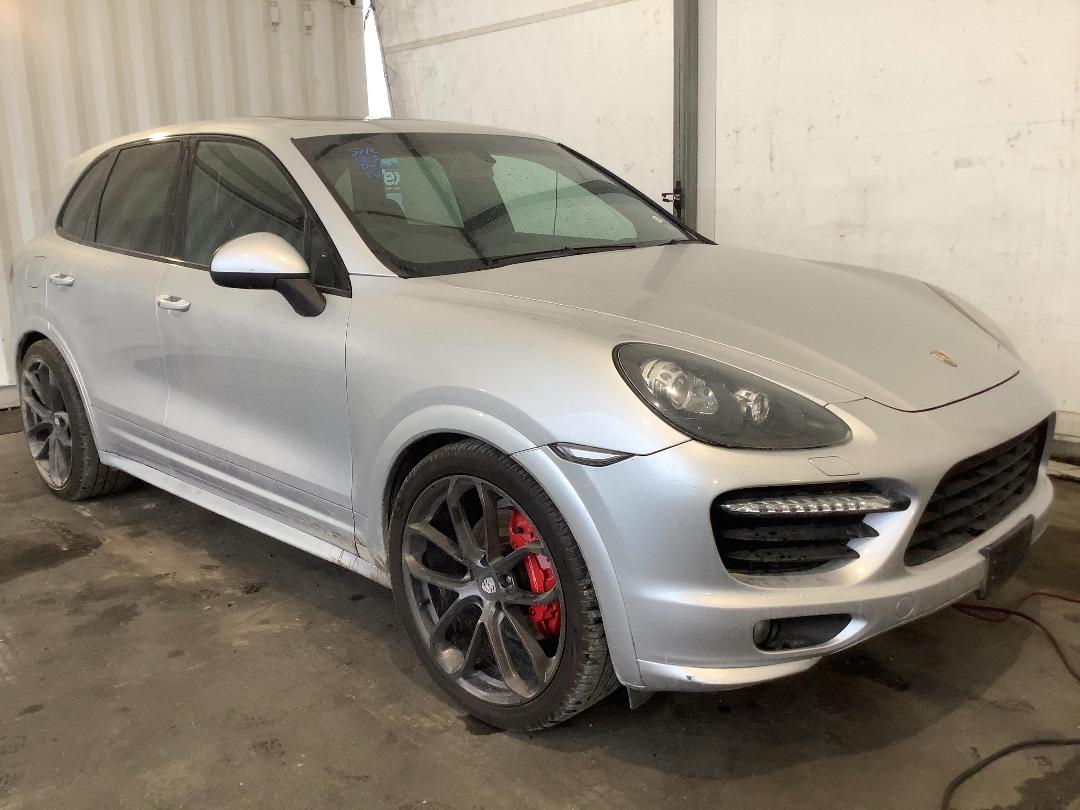 Photo '3' of Porsche Cayenne Photo '3' of Porsche Cayenne