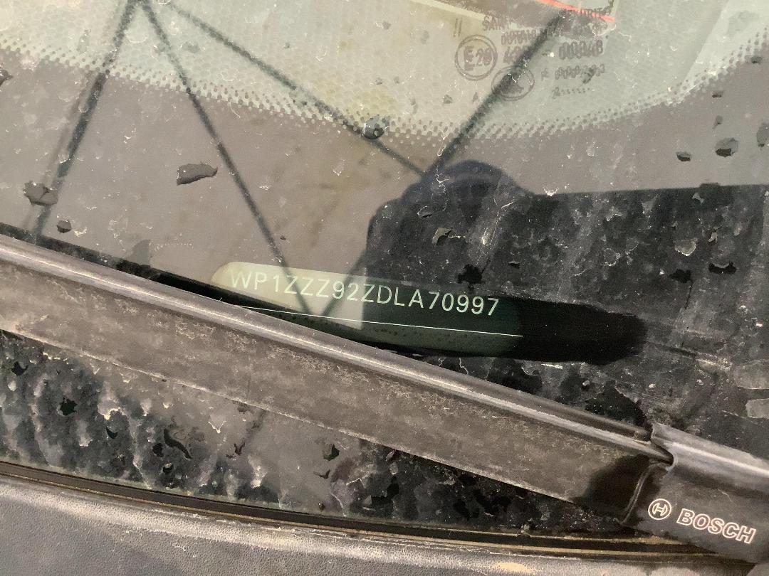 Photo '13' of Porsche Cayenne Photo '13' of Porsche Cayenne