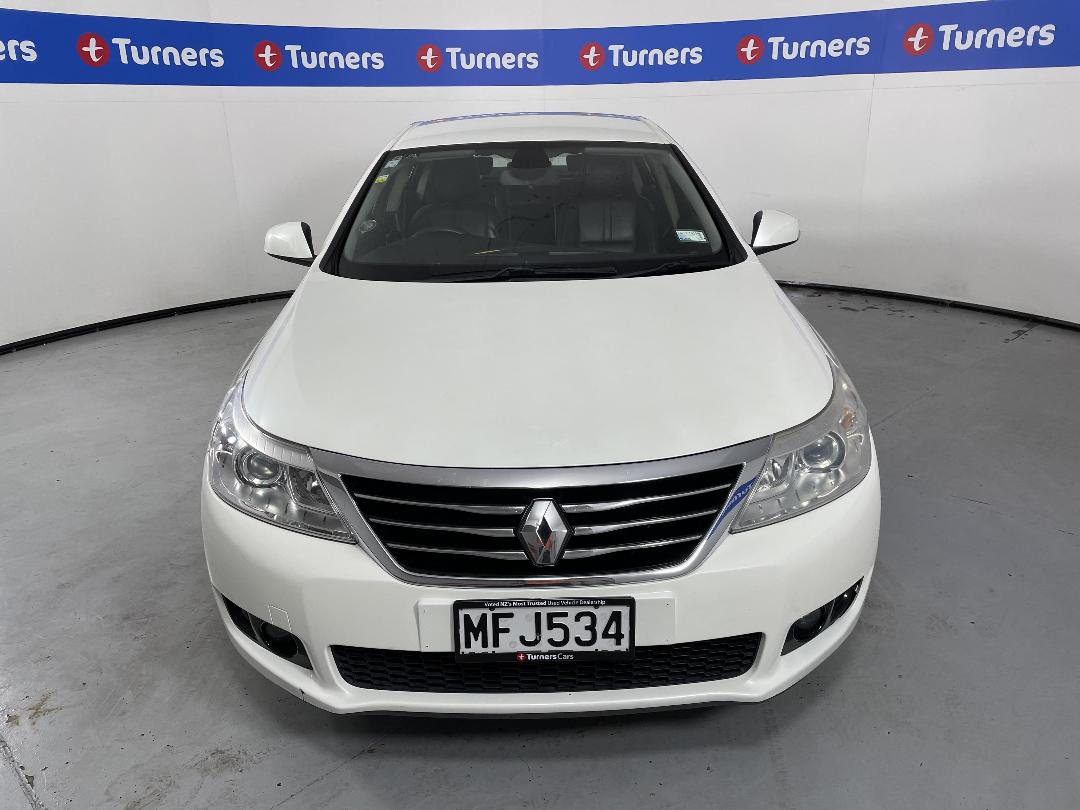 Photo '2' of Renault Latitude Photo '2' of Renault Latitude