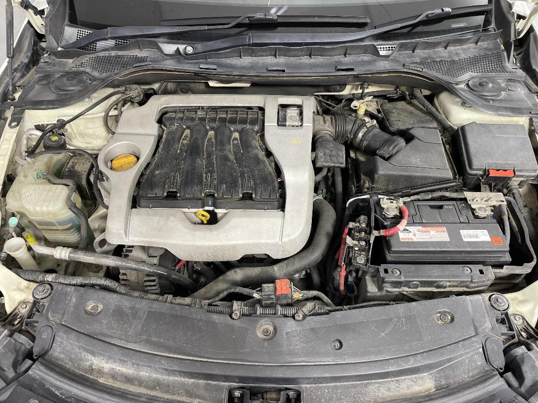 Photo '13' of Renault Latitude Photo '13' of Renault Latitude