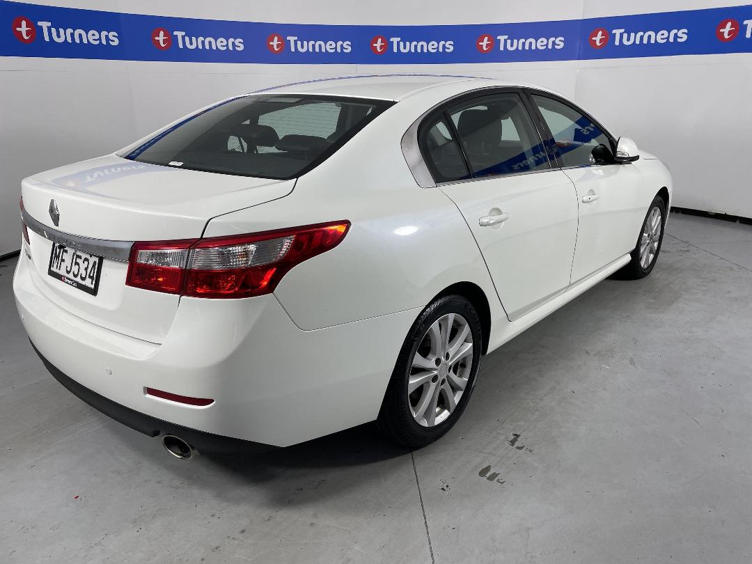 Photo '7' of Renault Latitude Photo '7' of Renault Latitude