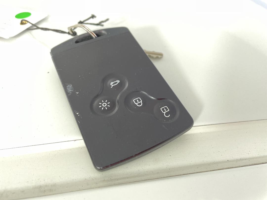 Photo '22' of Renault Latitude Photo '22' of Renault Latitude