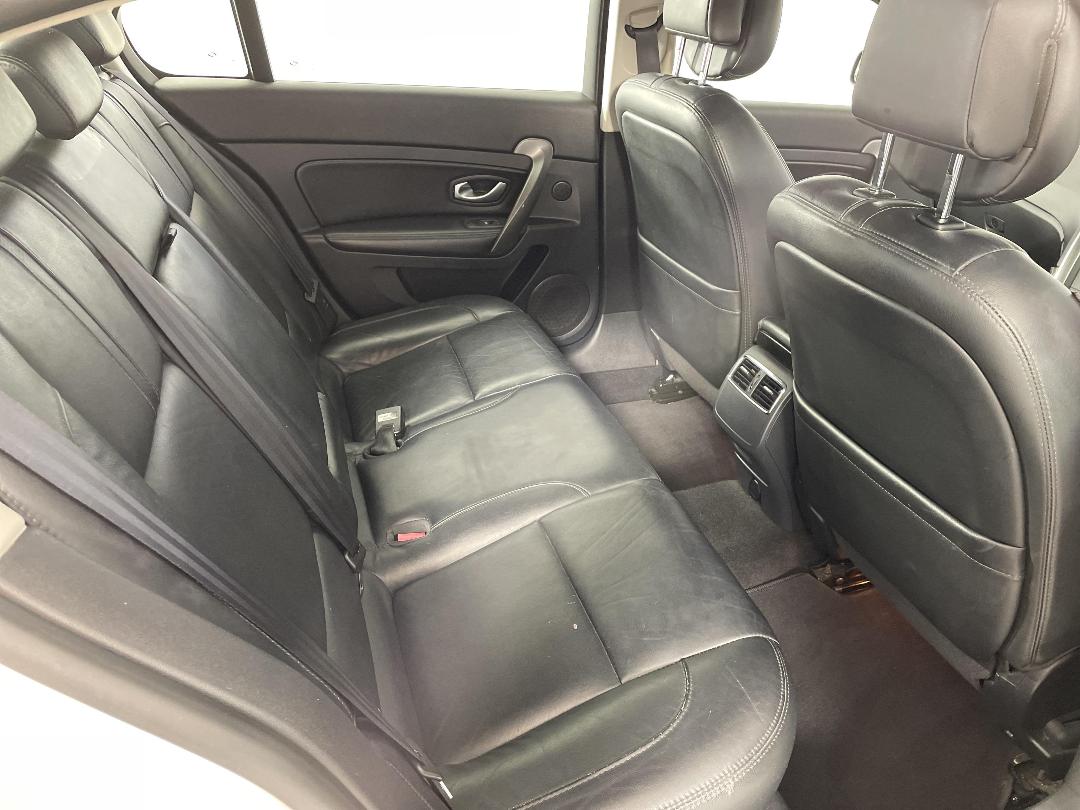 Photo '20' of Renault Latitude Photo '20' of Renault Latitude