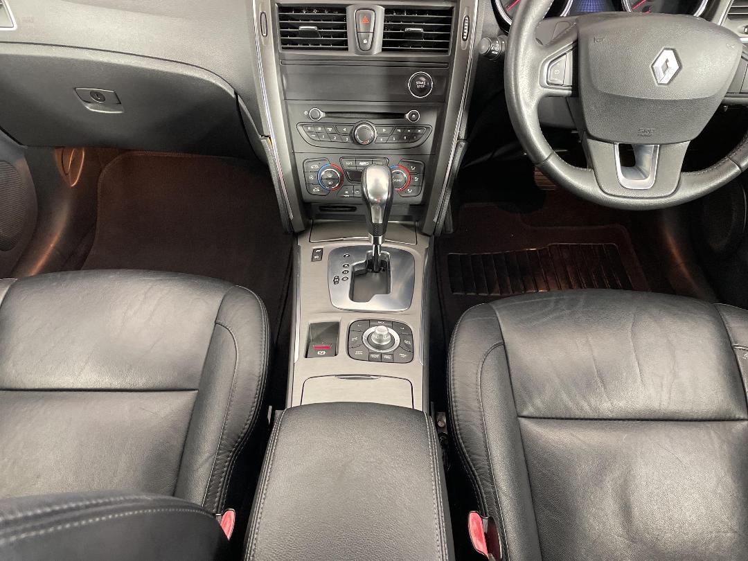 Photo '18' of Renault Latitude Photo '18' of Renault Latitude