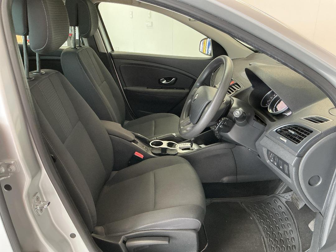 Photo '16' of Renault Megane Photo '16' of Renault Megane