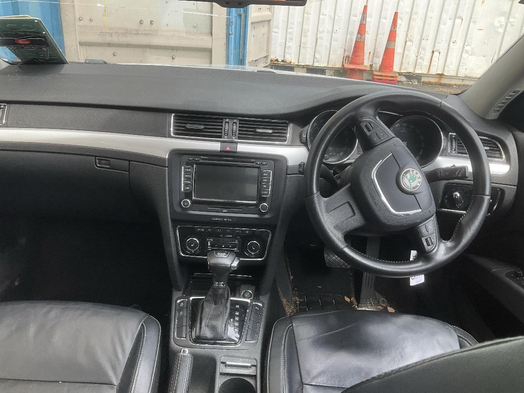 Photo '16' of Skoda Superb TDI Combi