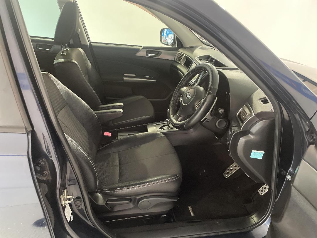 Photo '16' of Subaru Exiga Photo '16' of Subaru Exiga