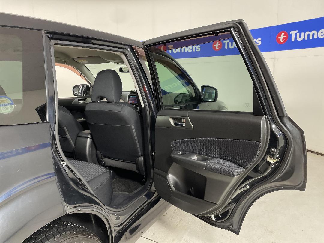 Photo '17' of Subaru Forester Photo '17' of Subaru Forester