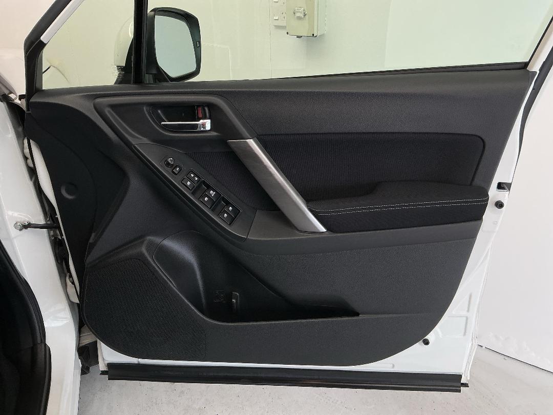 Photo '15' of Subaru Forester Photo '15' of Subaru Forester