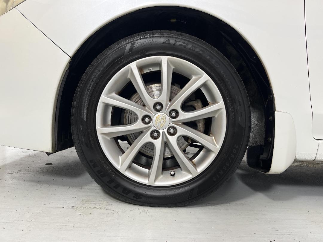 Photo '10' of Subaru Impreza Photo '10' of Subaru Impreza