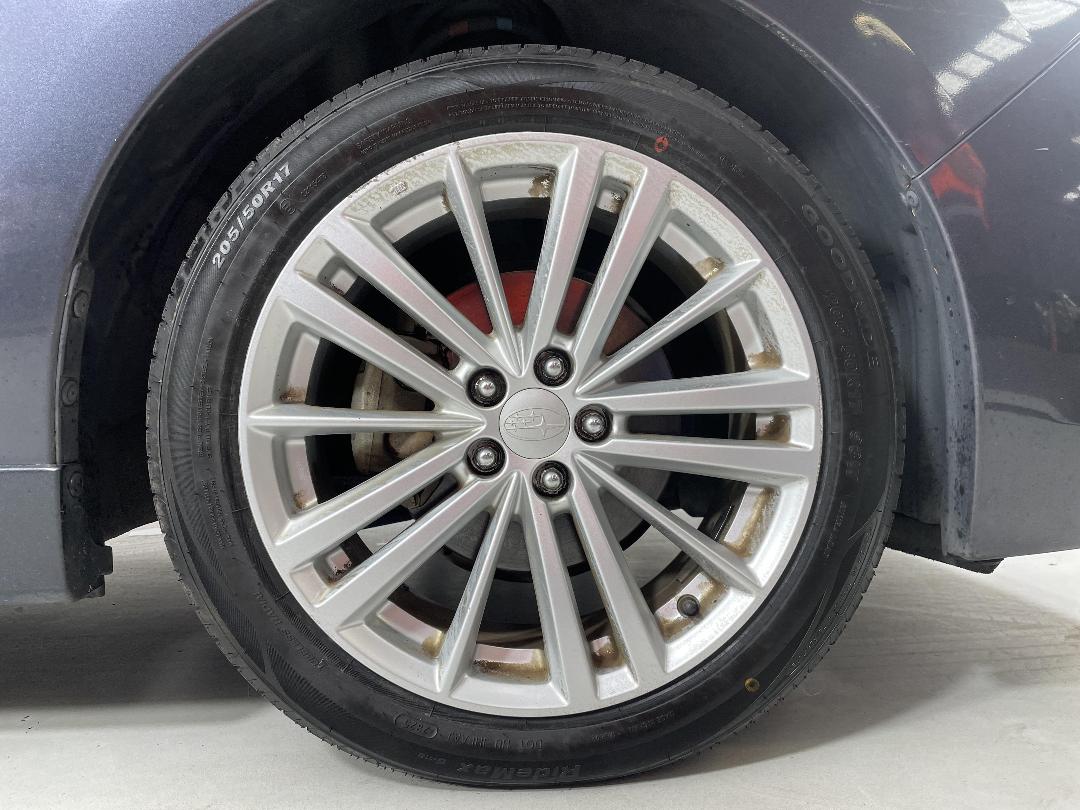 Photo '9' of Subaru Impreza Photo '9' of Subaru Impreza