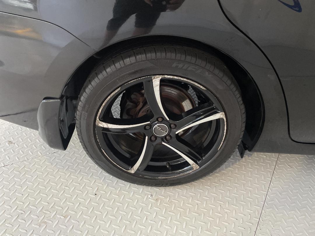 Photo '12' of Subaru Impreza