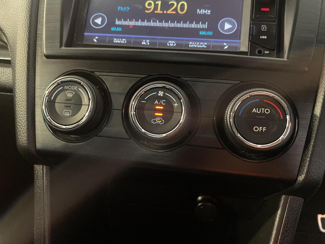 Photo '29' of Subaru Impreza