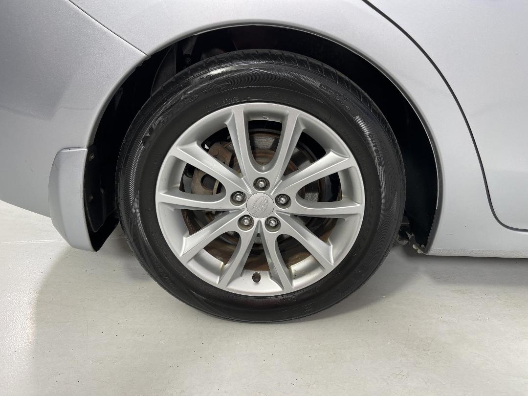 Photo '12' of Subaru Impreza