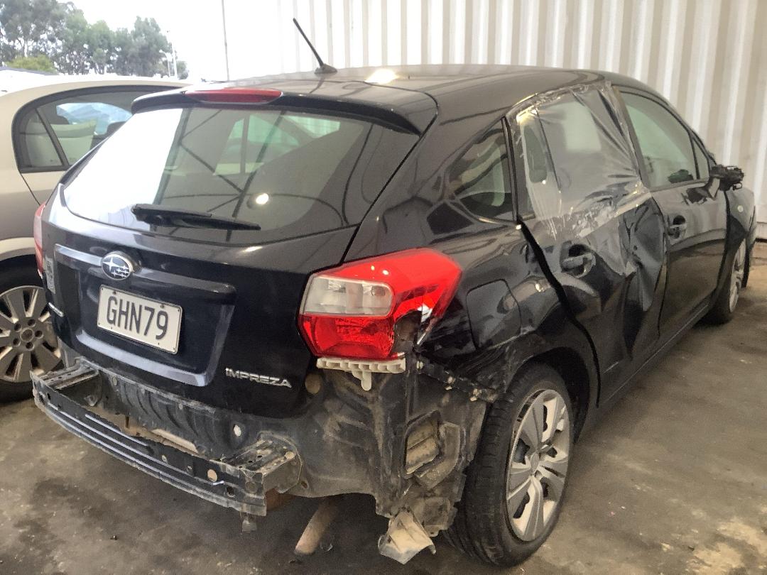 Photo '6' of Subaru Impreza I SLT