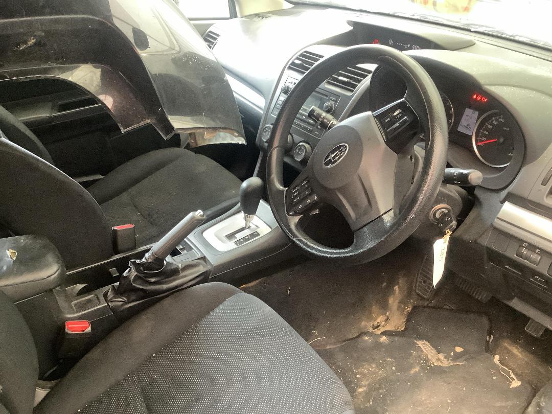 Photo '12' of Subaru Impreza I SLT