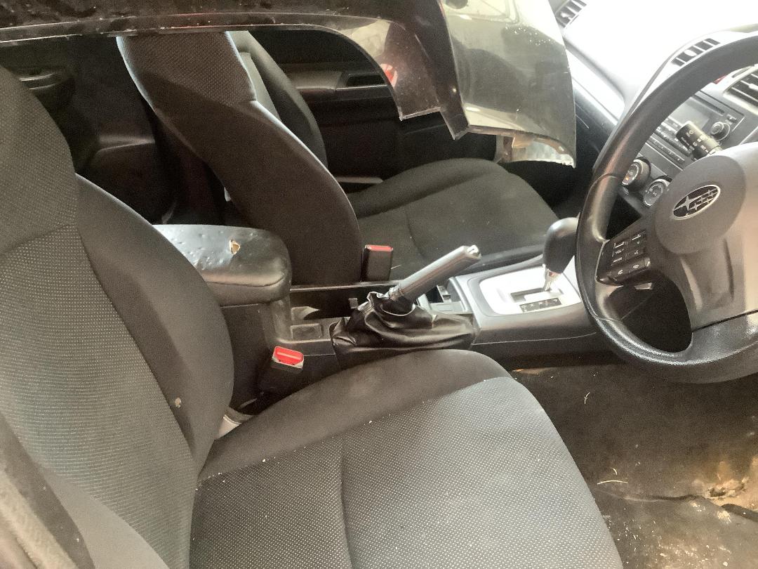 Photo '13' of Subaru Impreza I SLT