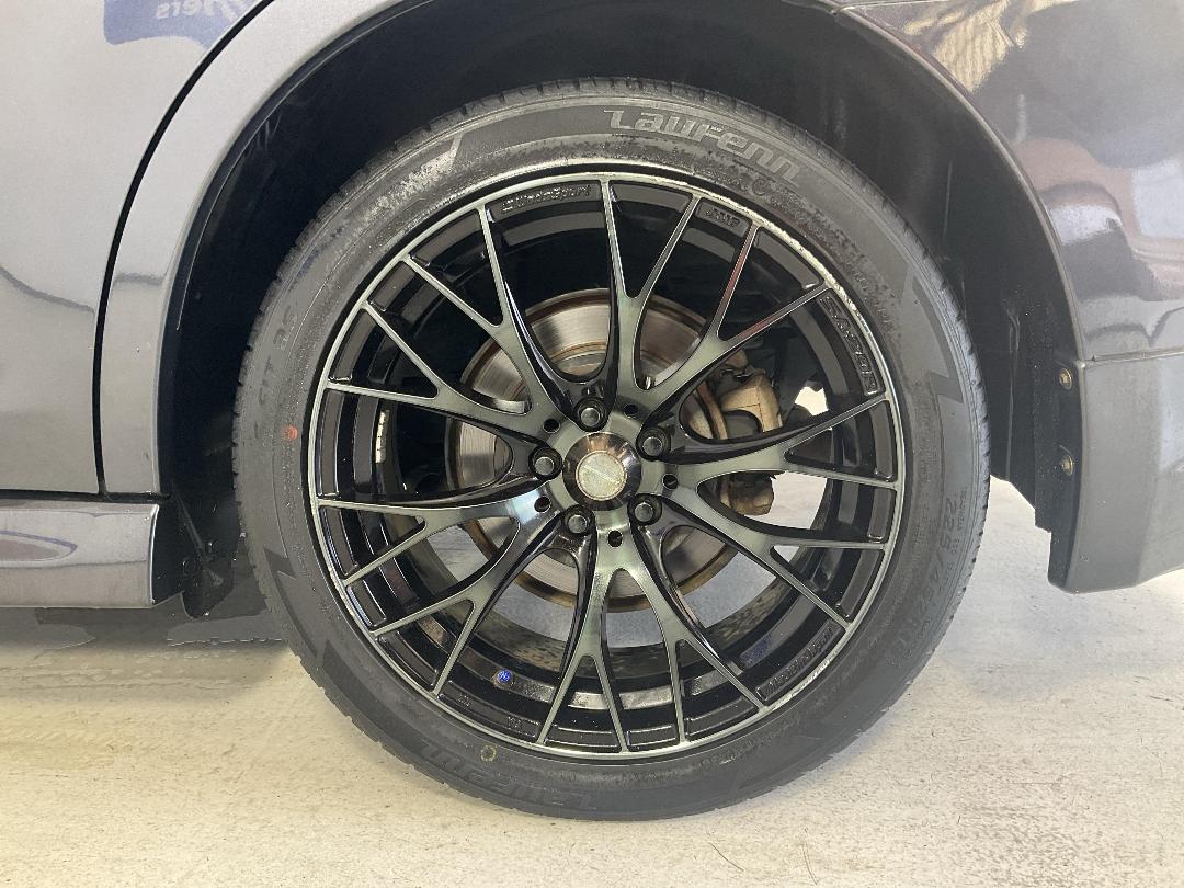 Photo '11' of Subaru Legacy