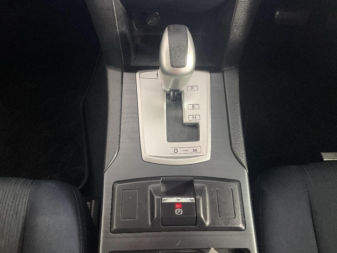 Photo '18' of Subaru Legacy