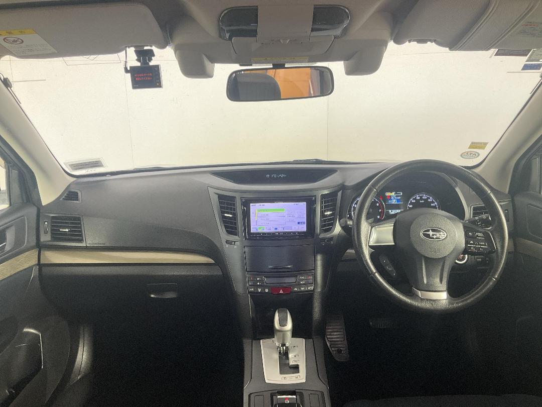 Photo '17' of Subaru Legacy