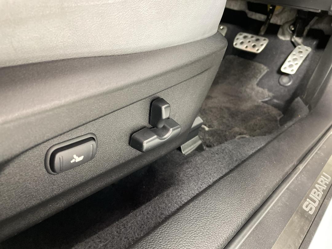 Photo '26' of Subaru Legacy