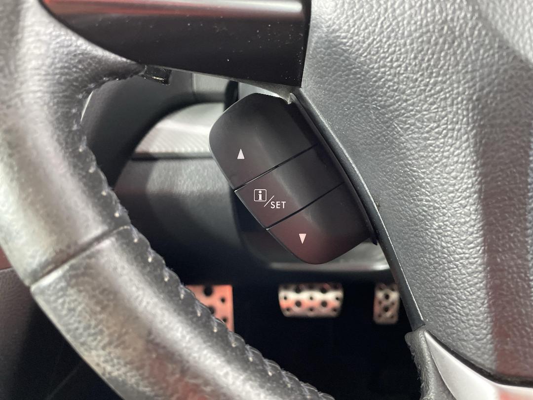 Photo '29' of Subaru Legacy