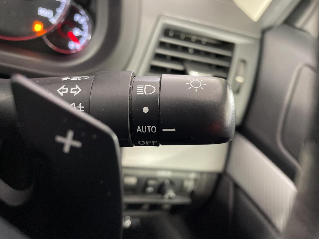 Photo '31' of Subaru Legacy