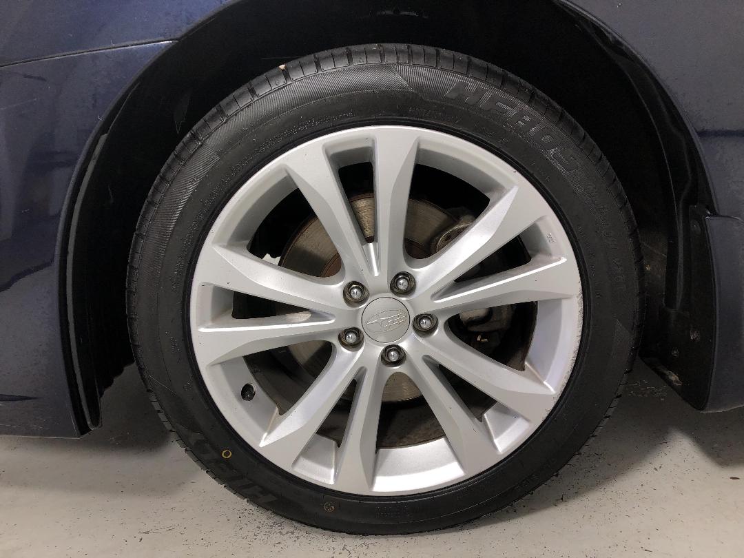 Photo '10' of Subaru Legacy