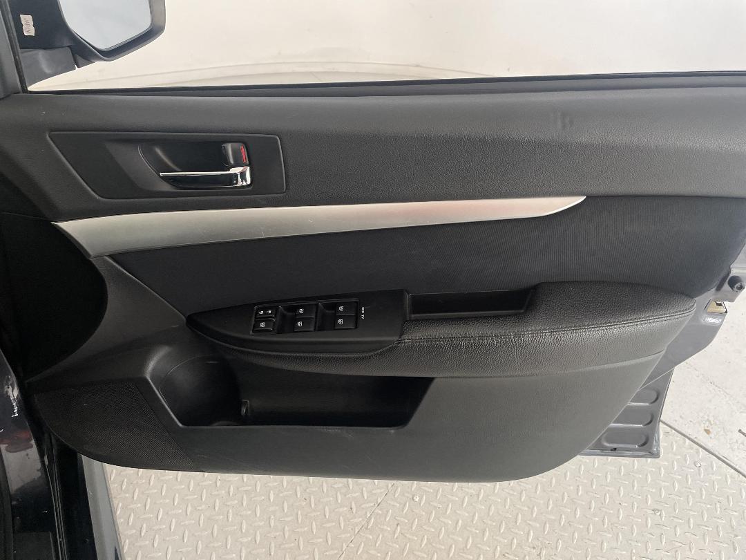 Photo '15' of Subaru Legacy Photo '15' of Subaru Legacy