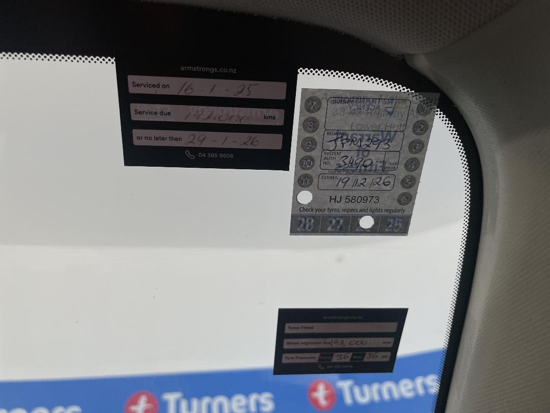 Photo '33' of Subaru Legacy Photo '33' of Subaru Legacy