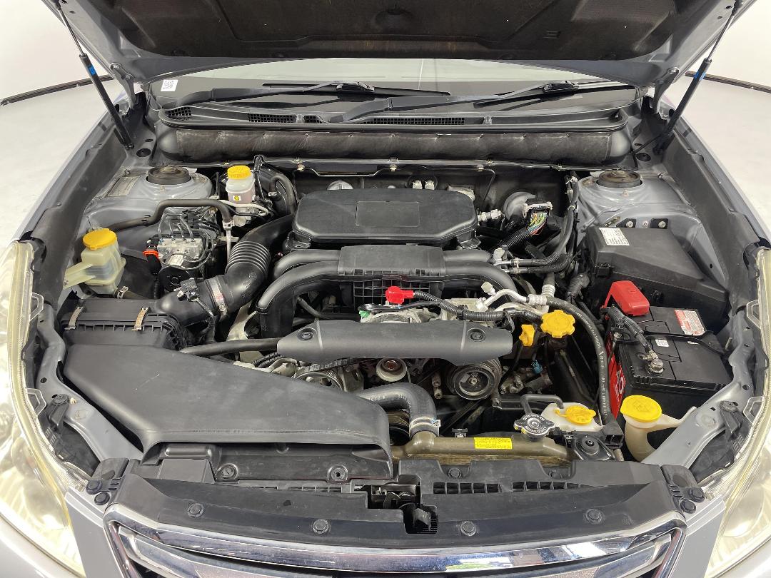 Photo '13' of Subaru Legacy