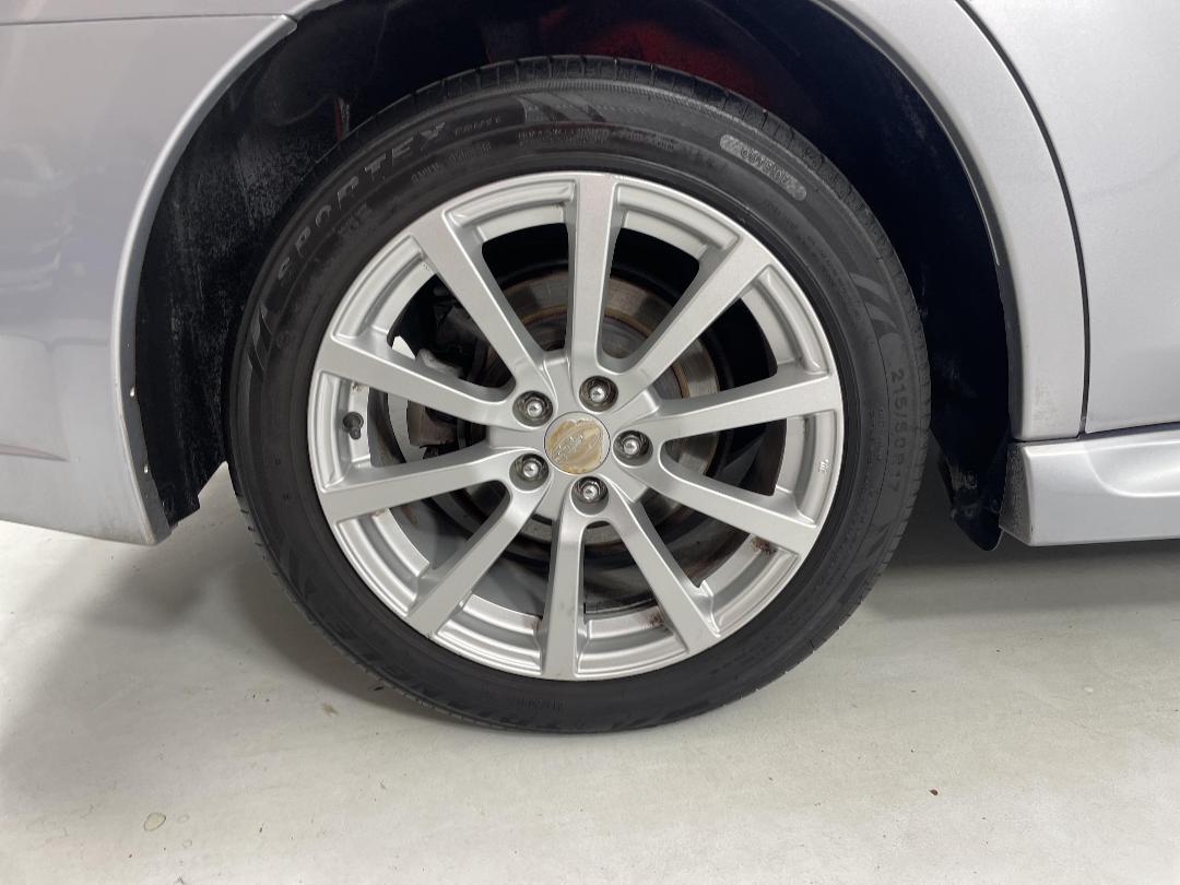 Photo '12' of Subaru Legacy