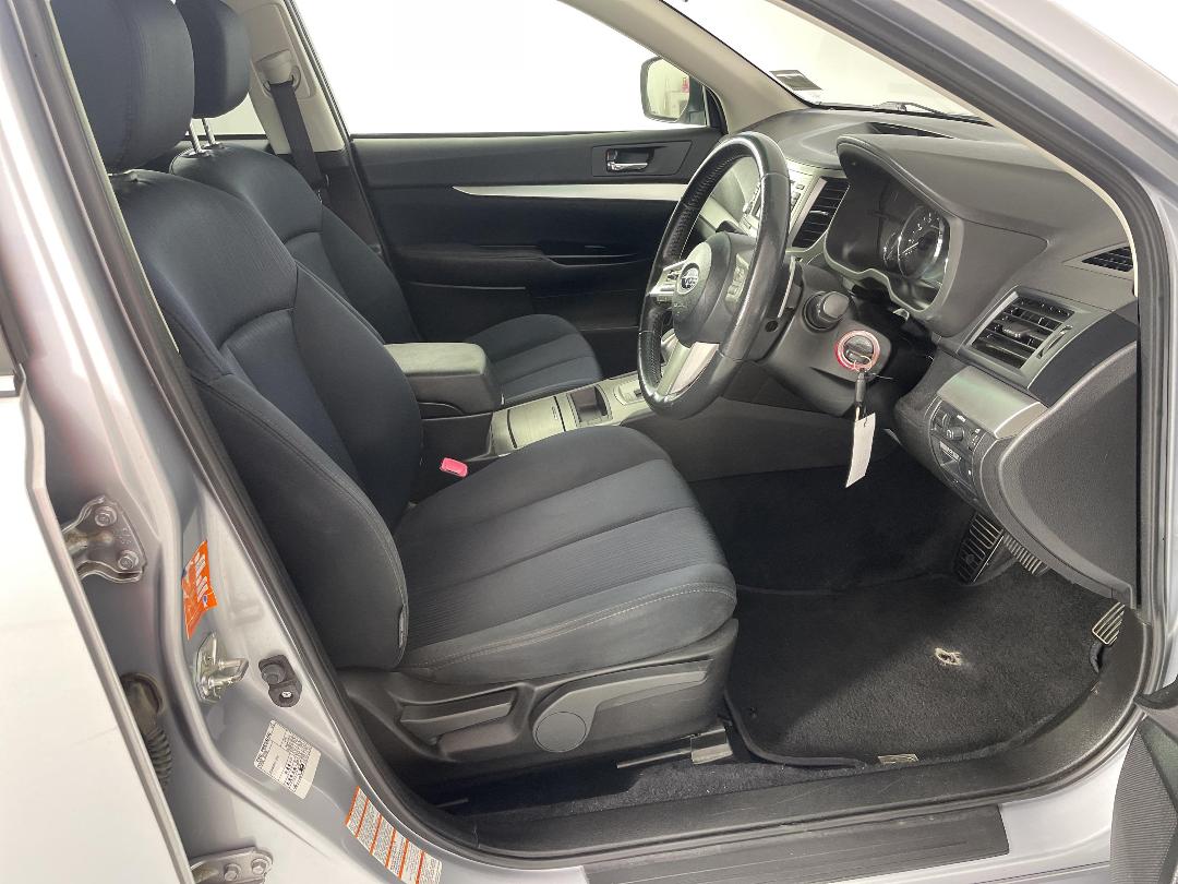 Photo '16' of Subaru Legacy