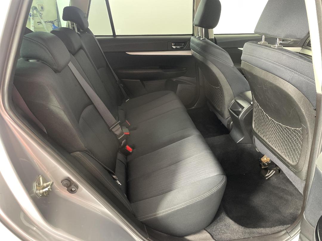 Photo '20' of Subaru Legacy