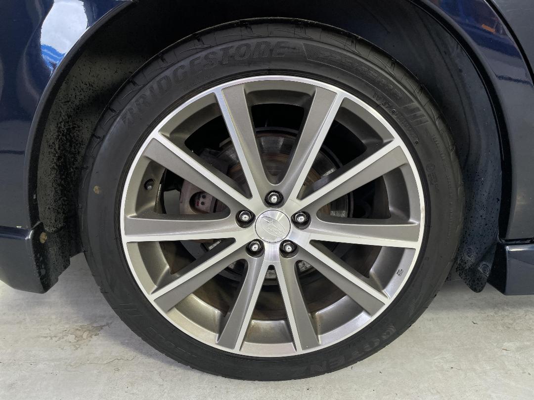 Photo '12' of Subaru Legacy