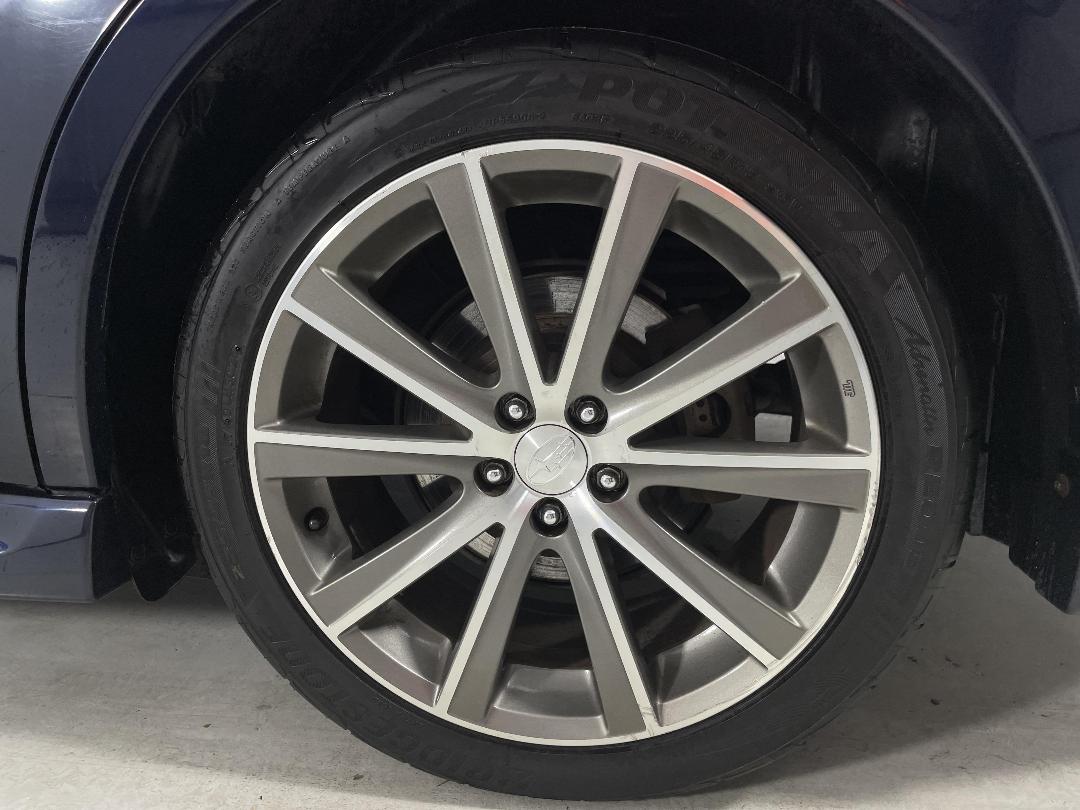 Photo '11' of Subaru Legacy