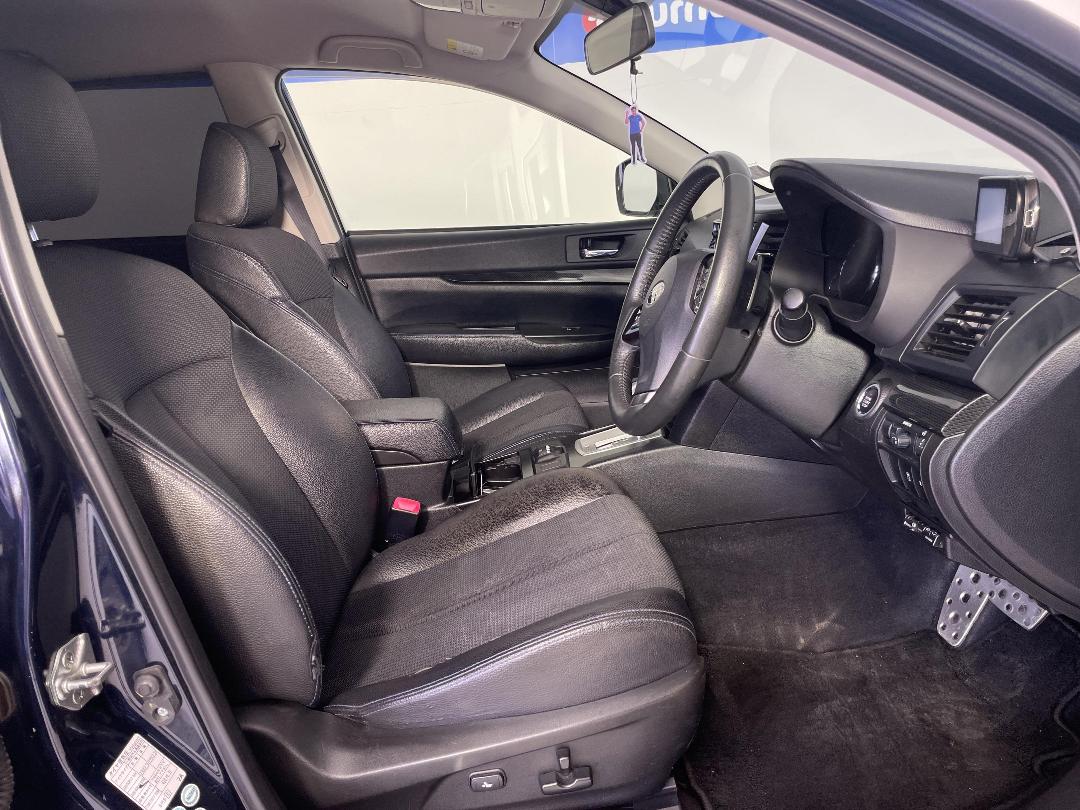 Photo '16' of Subaru Legacy