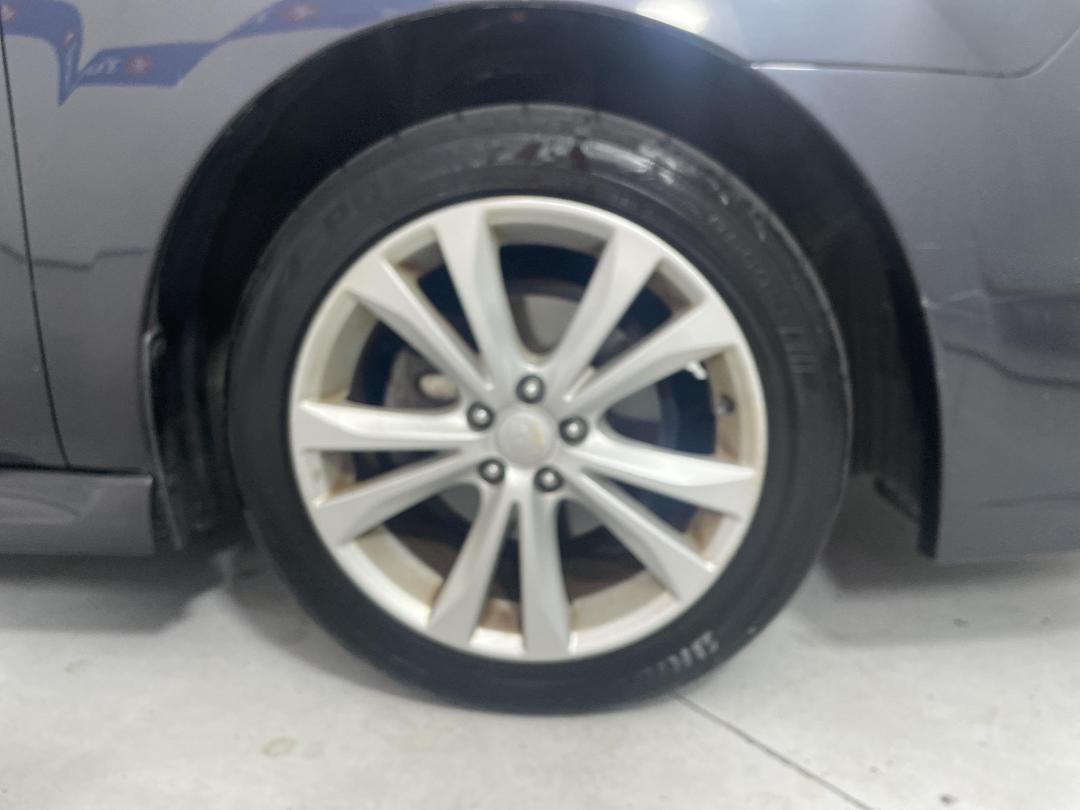 Photo '9' of Subaru Legacy