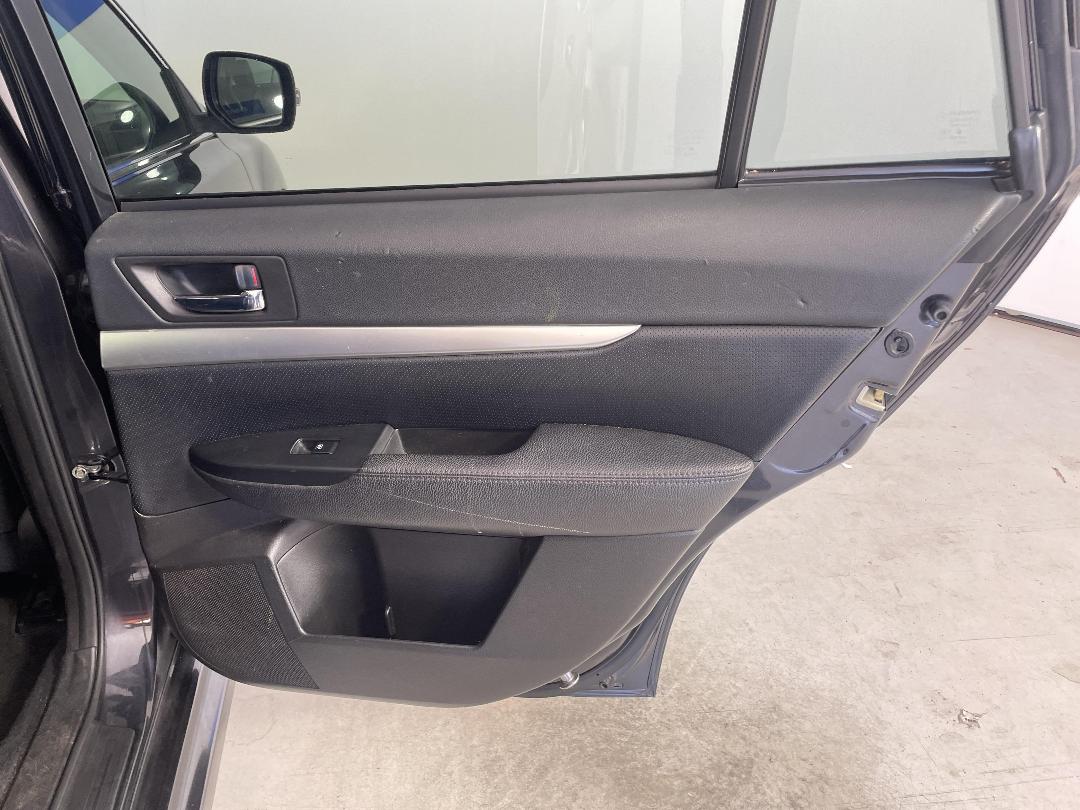 Photo '19' of Subaru Legacy