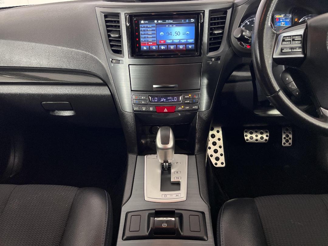 Photo '18' of Subaru Legacy Photo '18' of Subaru Legacy