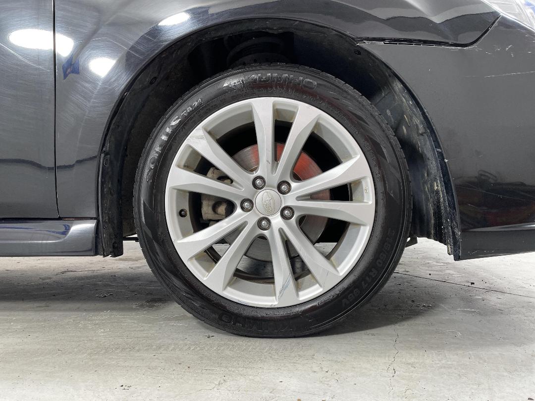 Photo '9' of Subaru Legacy