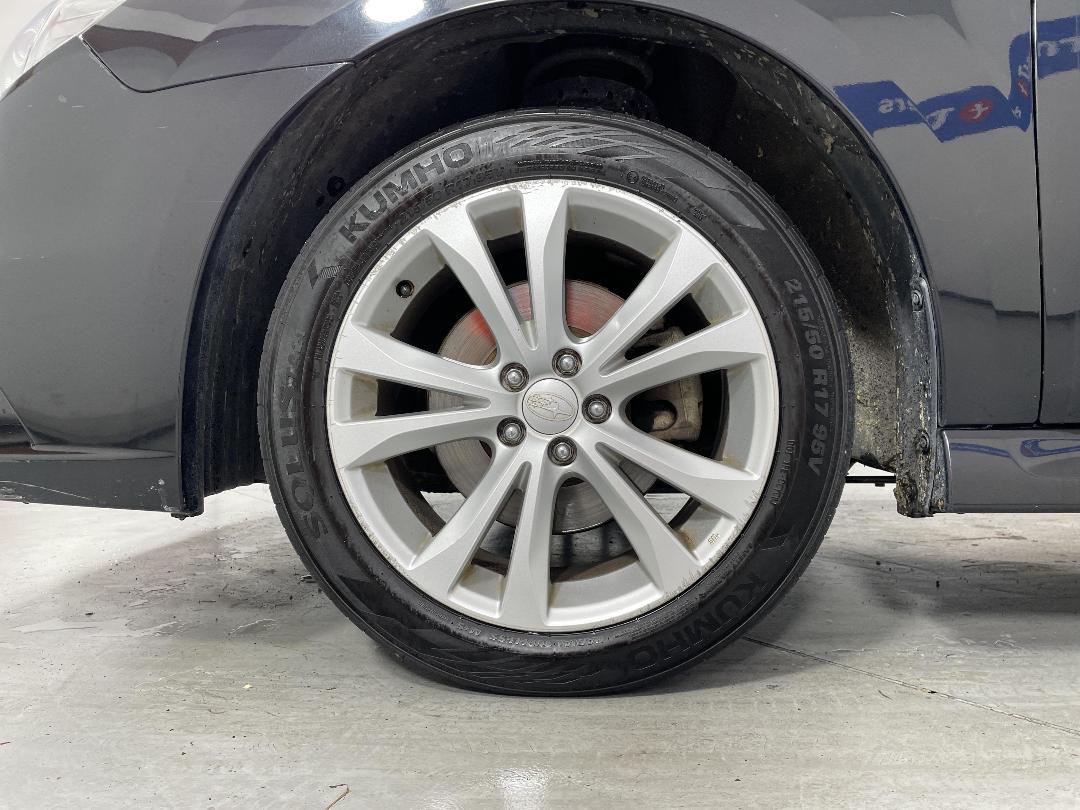 Photo '10' of Subaru Legacy