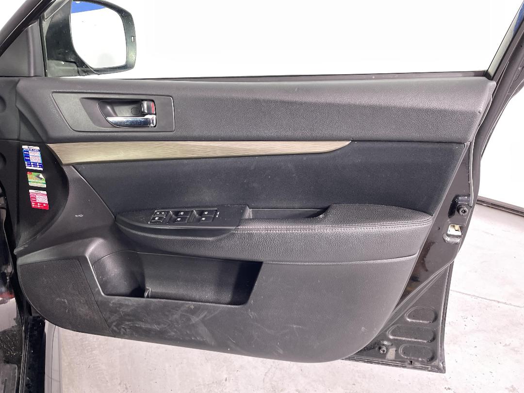 Photo '15' of Subaru Legacy