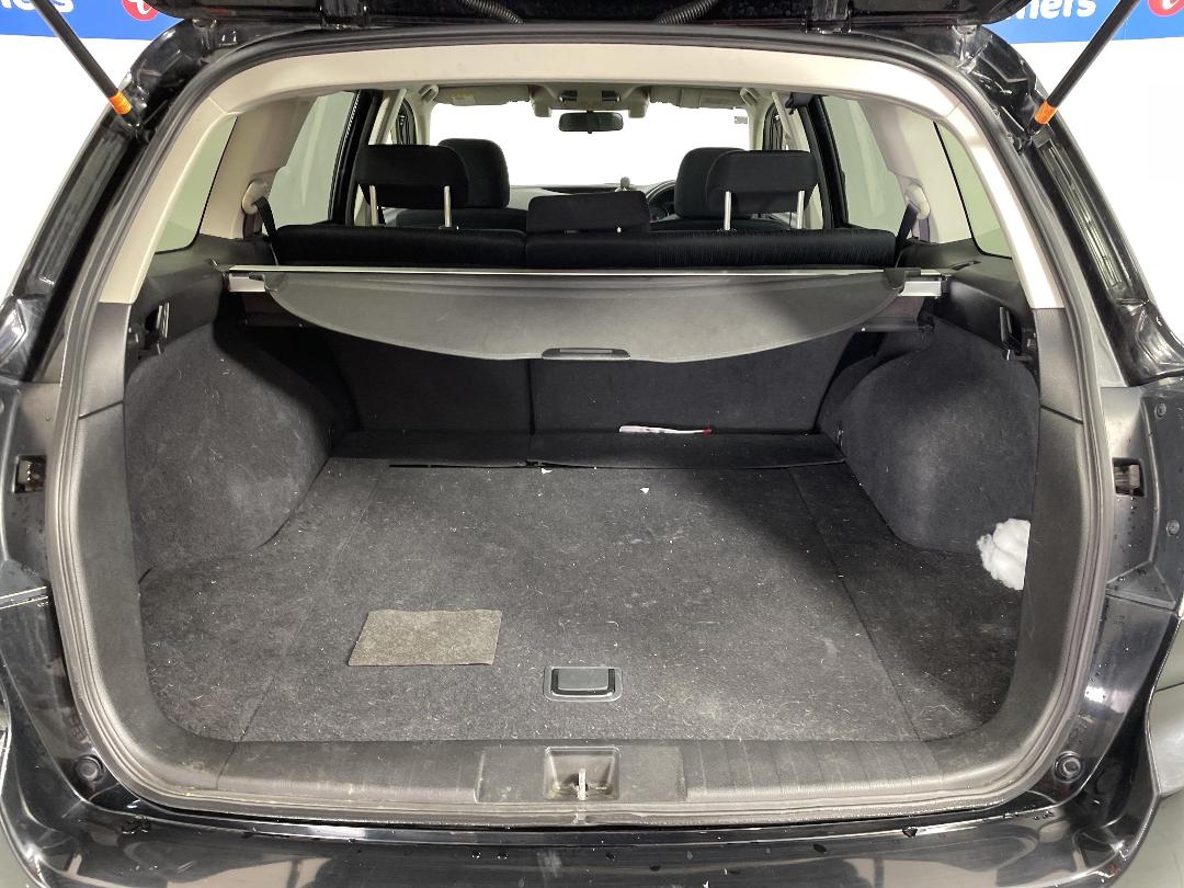 Photo '14' of Subaru Legacy