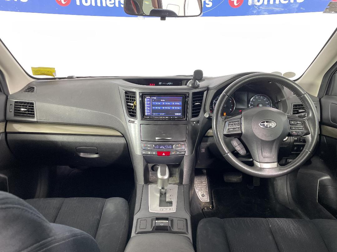 Photo '17' of Subaru Legacy